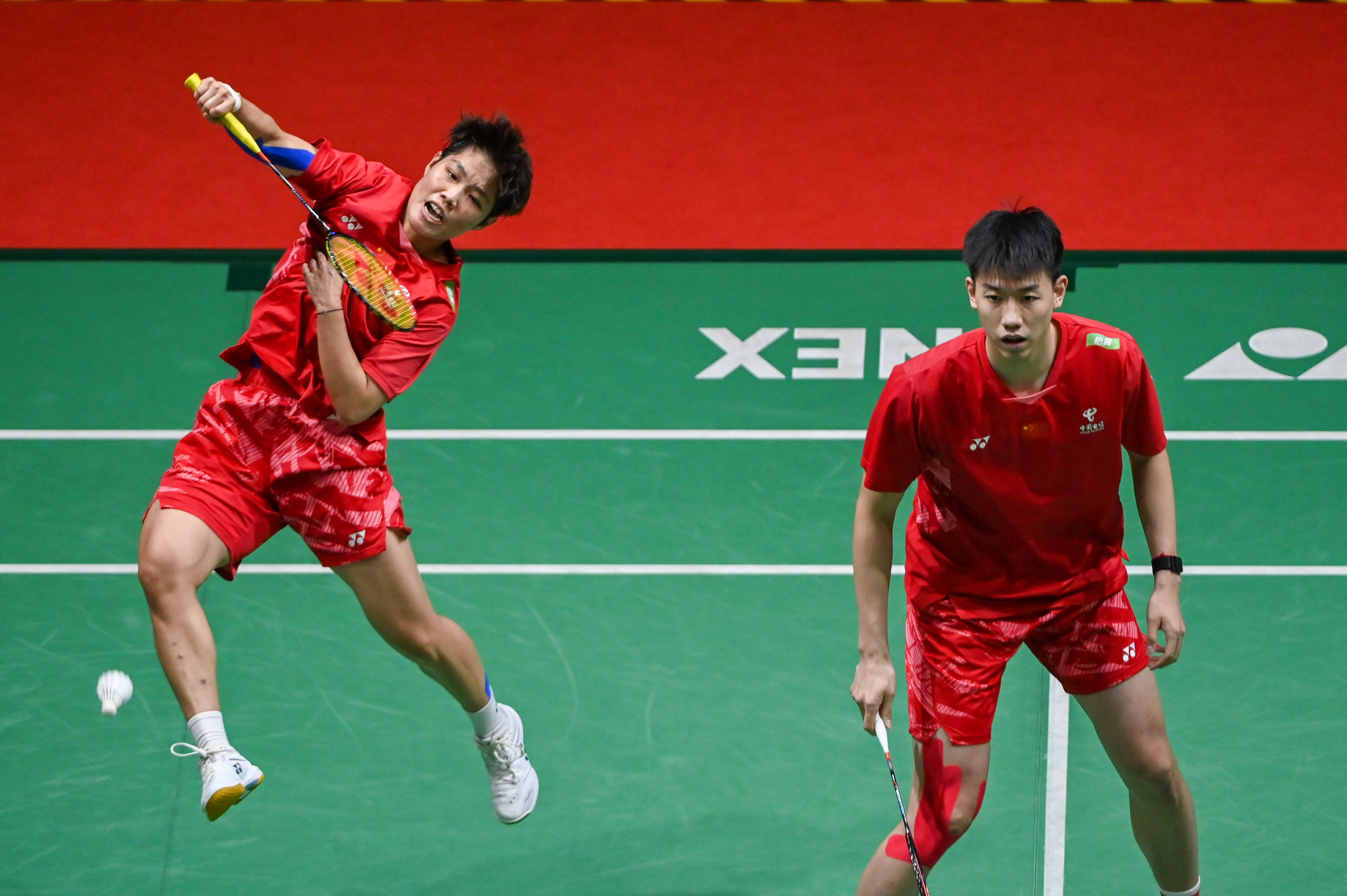 马来西亚羽毛球队完胜日本羽毛球队，李宗伟制霸全场的简单介绍