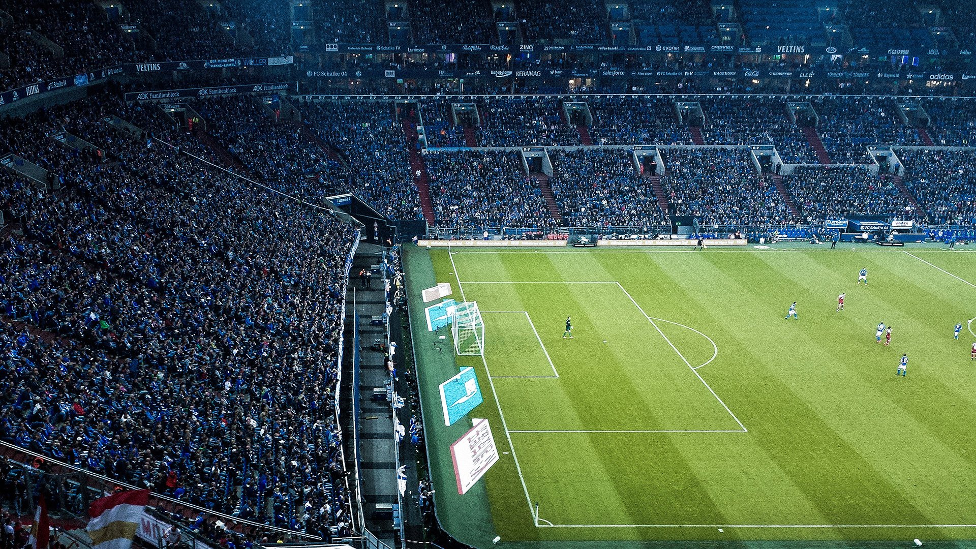 赛道上的逆袭，哈斯车队完胜红牛二队，阿隆索带队取胜的战术奇迹